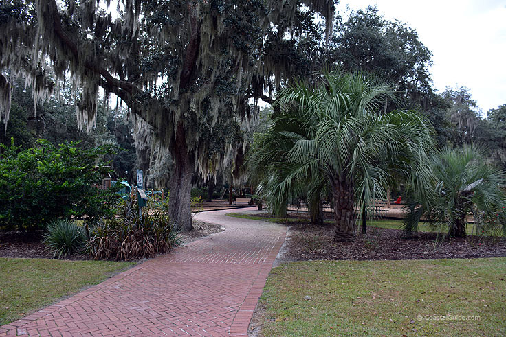 Brick walkway at Pigeon Point Park