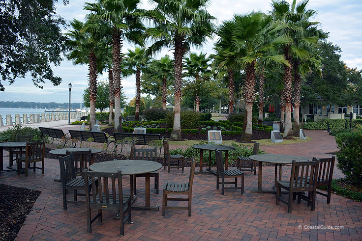 Waterfront Park dining in Beaufort SC