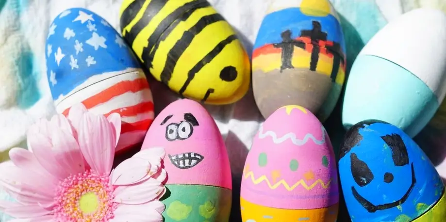 Craft Hour Easter Wooden Egg Painting at The Creekhouse